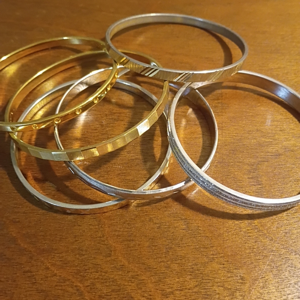 Monet Gold and Silver Bracelet Collection Size 8.5